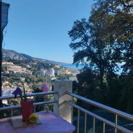 Mini Chalet Vue Mer Menton Exterior photo